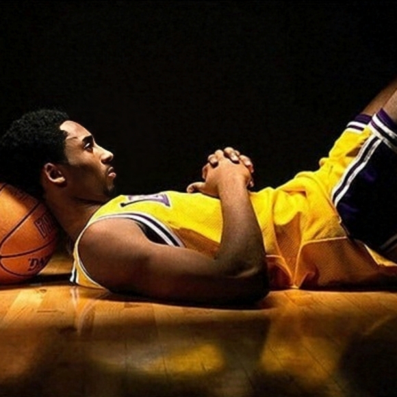 BRAND NEW!💯 KOBE BRYANT LAKERS OLD SCHOOL 8.5x11 ULTRA PREMIUM GLOSSY POSTER!🔥 - Picture 5 of 6